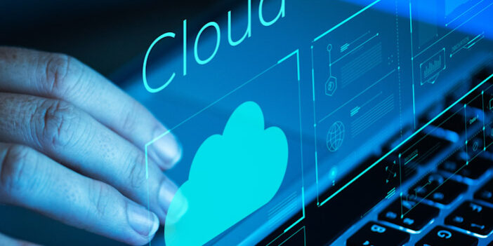 Woman scrolling on a laptop Nube