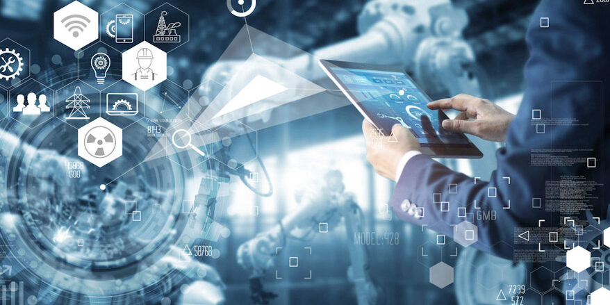 Manager Technicial Industrial Engineer working and control robot In Motion Bancos