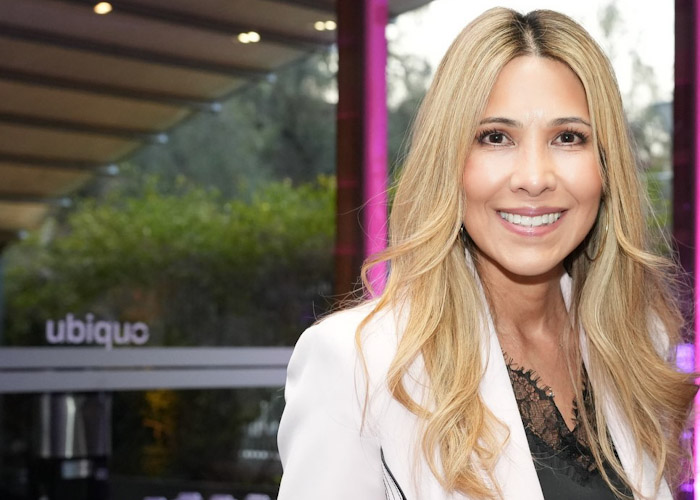 Claudia Caroca La mujer en el mundo TI