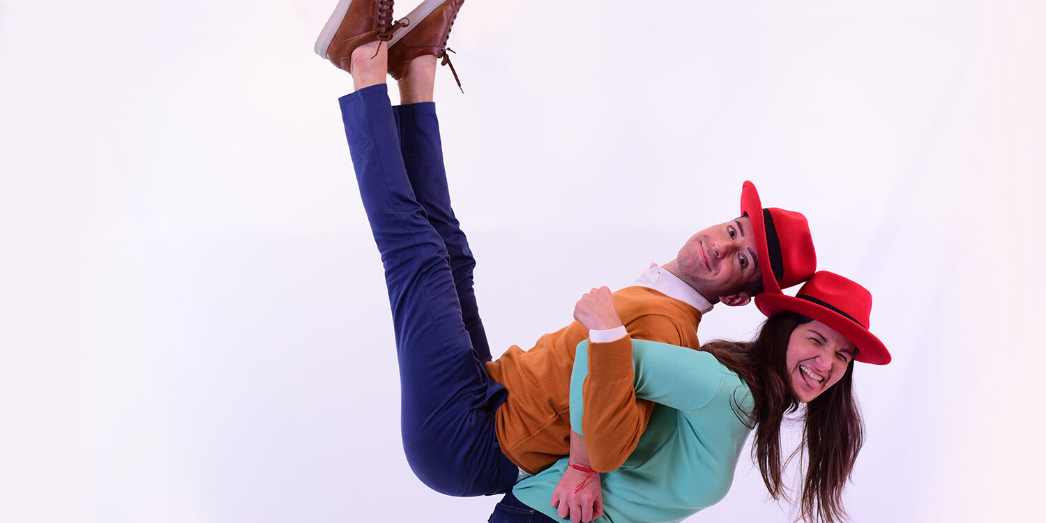 Ejecutivos en Zapatillas Red Hat IA Incubator liderazgo