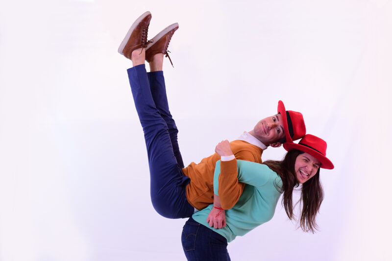 Ejecutivos en Zapatillas Red Hat IA Incubator liderazgo