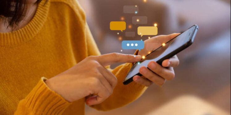 Interacciones digitales WhatsApp